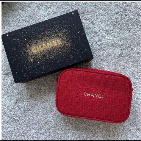 chanel beauty holiday bag|chanel makeup gift bag.